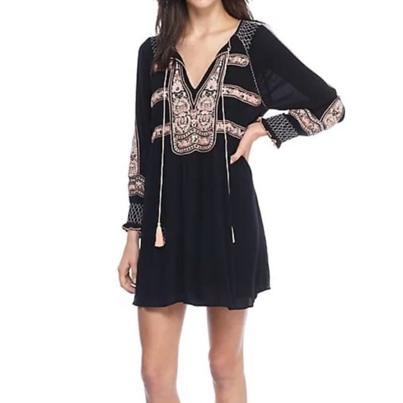 Free People Dresses & Skirts - FREE PEOPLE Wind Willow Embroidery Dress Medium M Boho